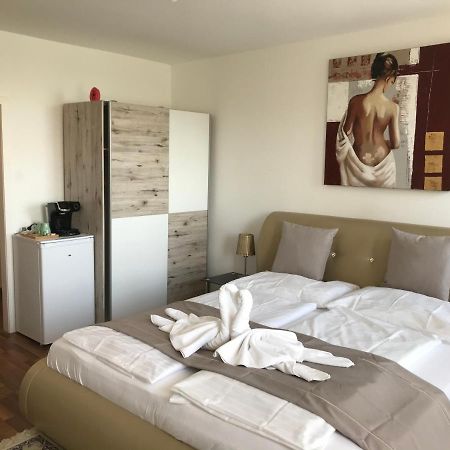 Hotel-Restaurant Zum Donaueck מטהאוזן מראה חיצוני תמונה