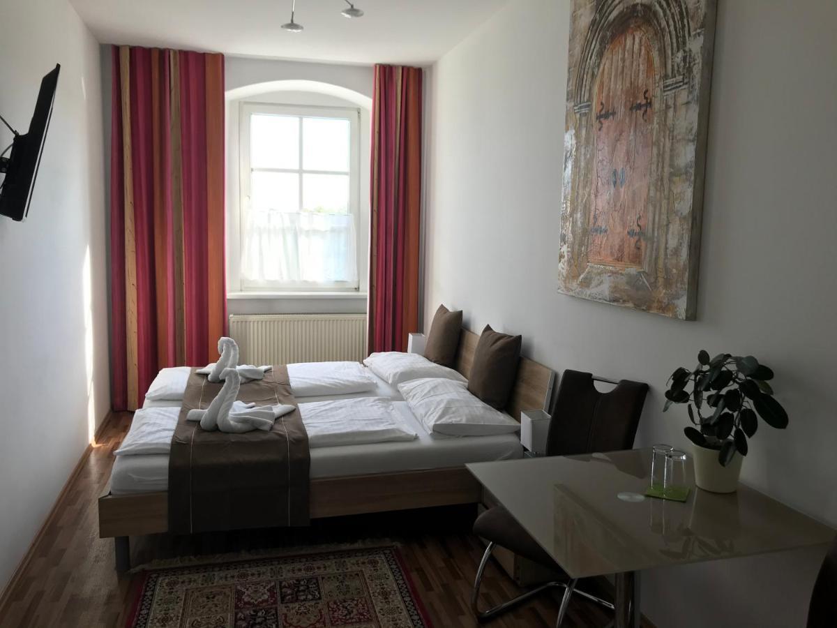 Hotel-Restaurant Zum Donaueck מטהאוזן מראה חיצוני תמונה